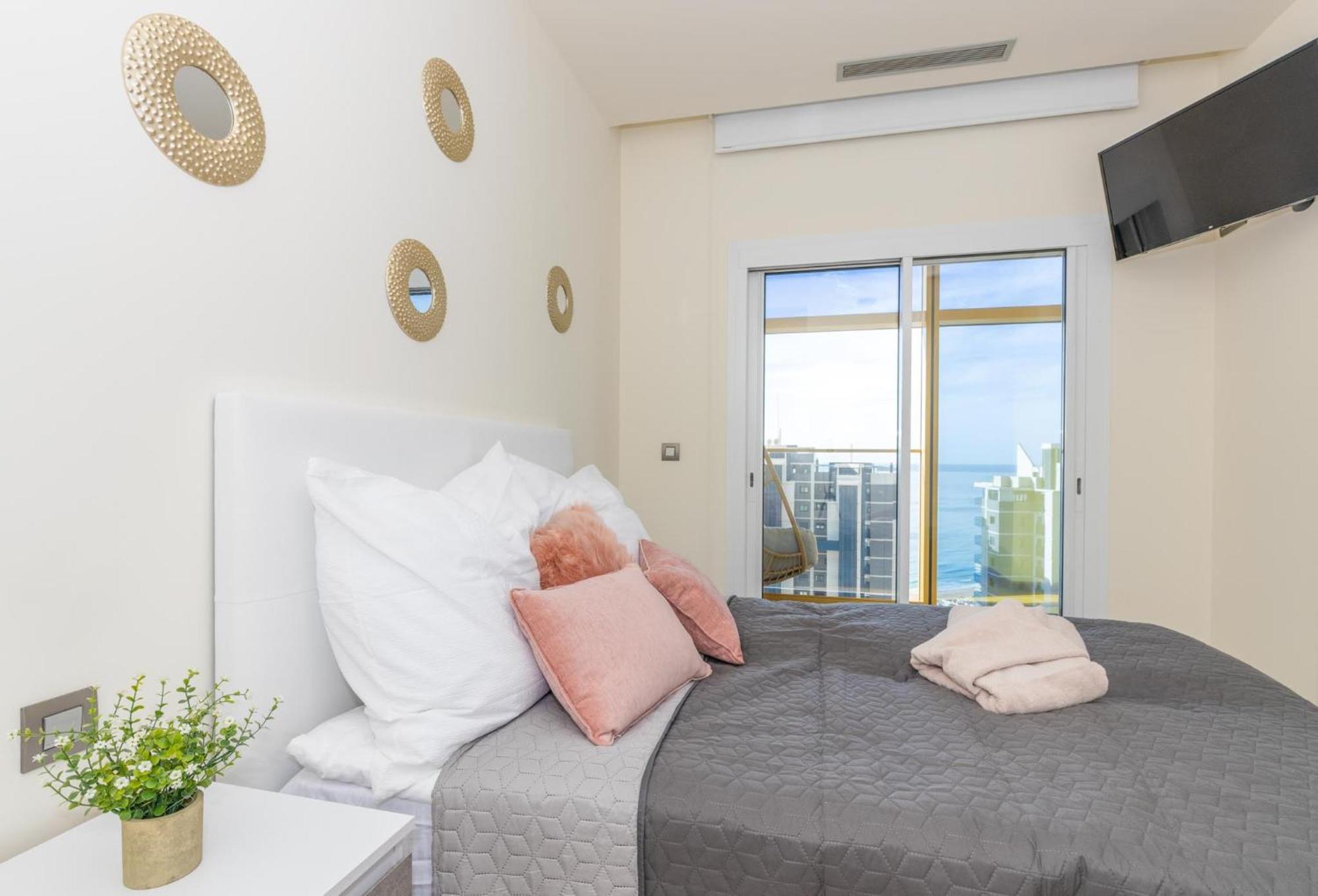 Intempo Luxury Sky Resort And Spa By Kitti Benidorm Eksteriør bilde